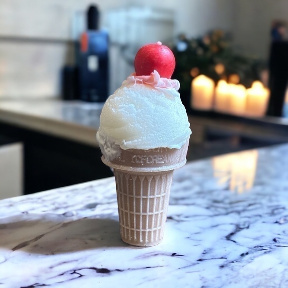 ⚠️SALE Candle // Handmade Ice Cream Cone Shaped Soy Wax Candle SEND OFFERS - Picture 2 of 5